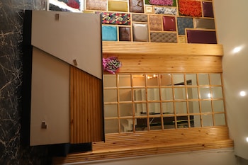 Hotel Soluxe,,2 star