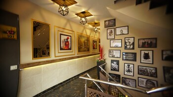 Hotel Soluxe,,2 star