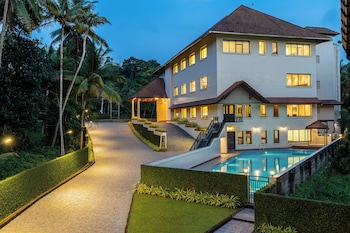 alaya stays still waters varkala