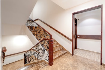 alaya stays still waters varkala