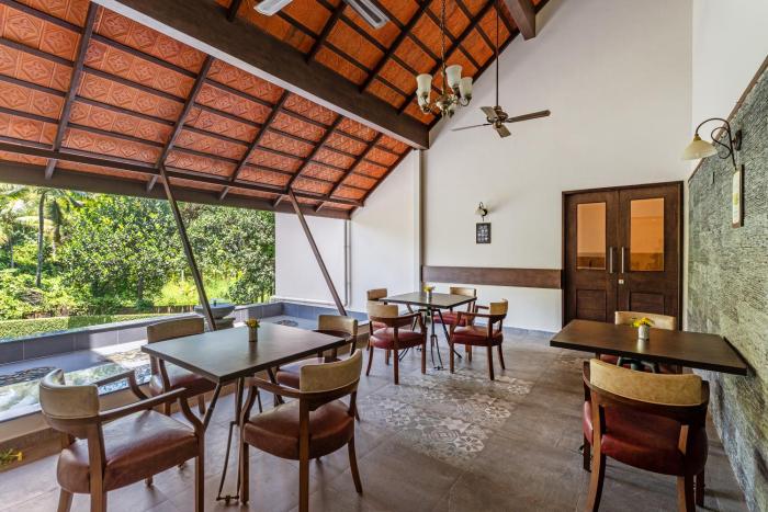 alaya stays still waters varkala