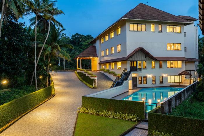 alaya stays still waters varkala