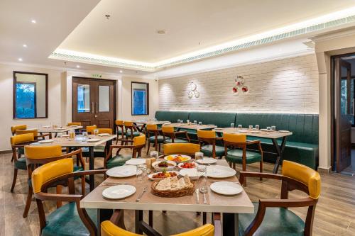 alaya stays still waters varkala