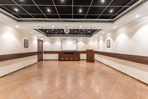 alaya stays still waters varkala