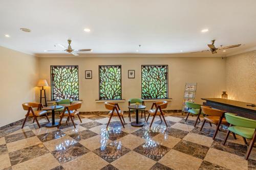 alaya stays still waters varkala