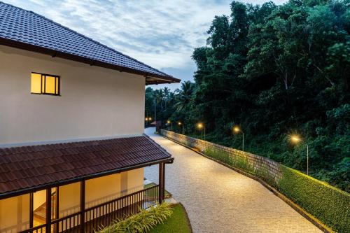 alaya stays still waters varkala