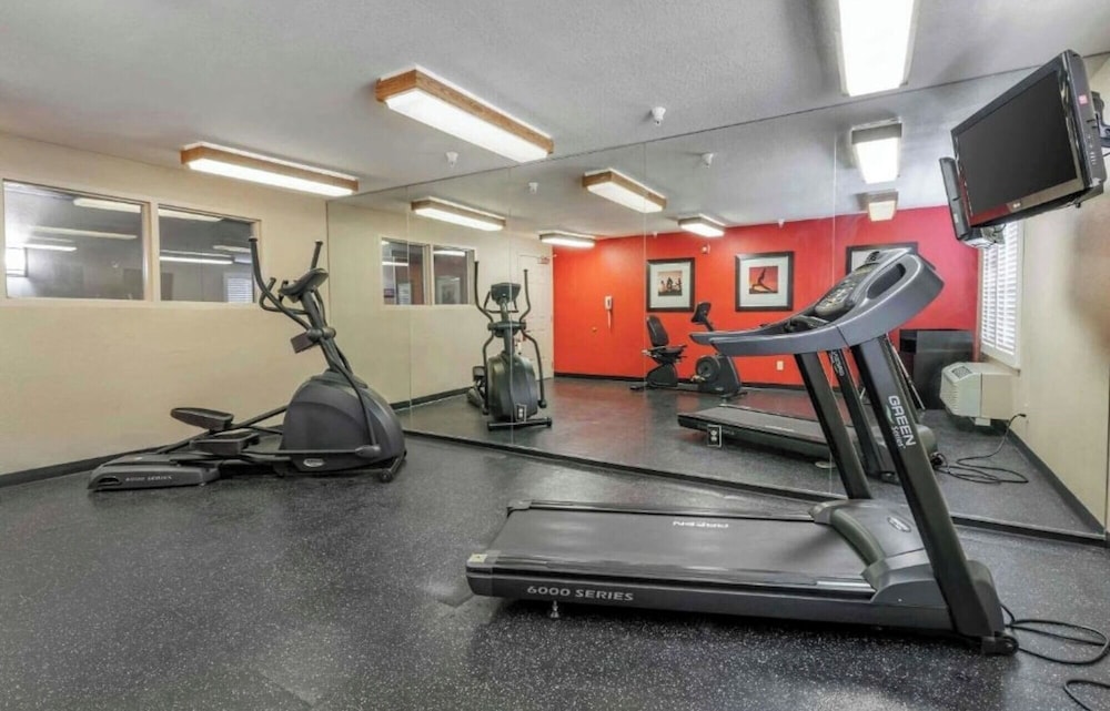 saratoga motel by capital o near midway airport chicago il