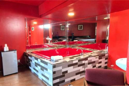saratoga motel by capital o near midway airport chicago il