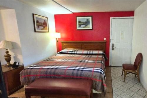 saratoga motel by capital o near midway airport chicago il