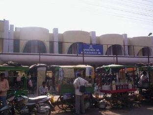 pari ac restaurant and hotel