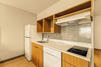 livaway suites orem vineyard