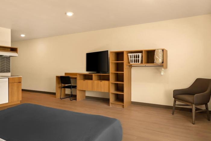 livaway suites orem vineyard