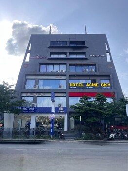 hotel acme sky
