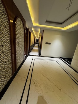 The White Castle Hotel,,2 star