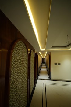 The White Castle Hotel,,2 star