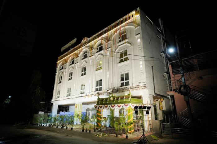 the white castle hotel