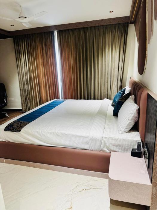 the white castle hotel