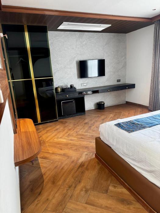 the white castle hotel