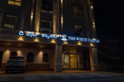 the white castle hotel