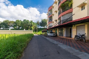 sancta monica lounge cochin airport