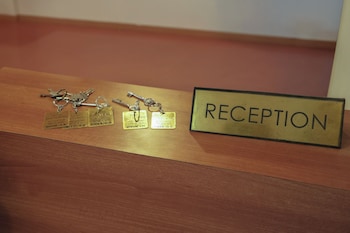 Sancta Monica Lounge -Cochin Airport,,5 star