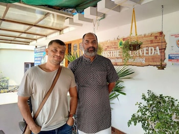 sancta monica lounge cochin airport