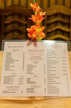 sancta monica lounge cochin airport