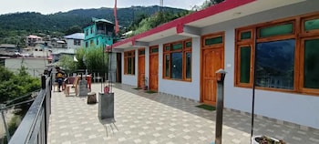 aarav chaaras homestay