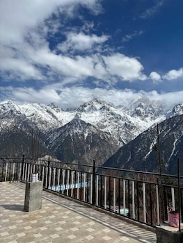 Aarav Chaaras Homestay,,3 star