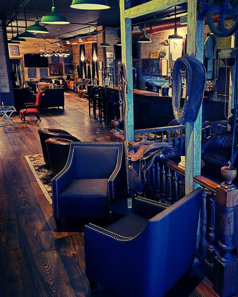 p a smith hotel