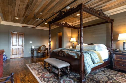 p a smith hotel