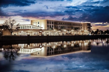 Hotel Eastport,,2 star