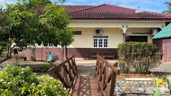 Capital O 91227 Chalet D'bendang Mak Teh,,2 star