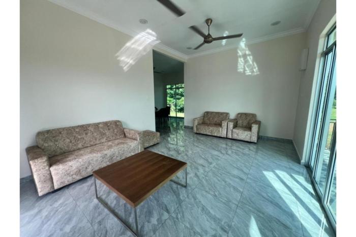 capital o 91227 chalet dbendang mak teh