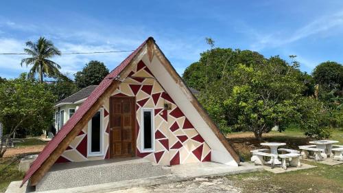 capital o 91227 chalet dbendang mak teh