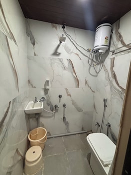 Shri Krishna Hotel,,3 star