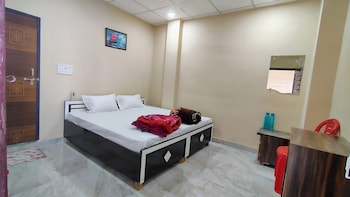 Shri Krishna Hotel,,3 star