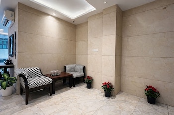 hotel urban luxury by jmd group