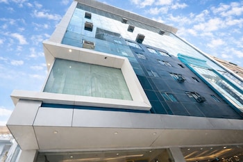 hotel urban luxury by jmd group