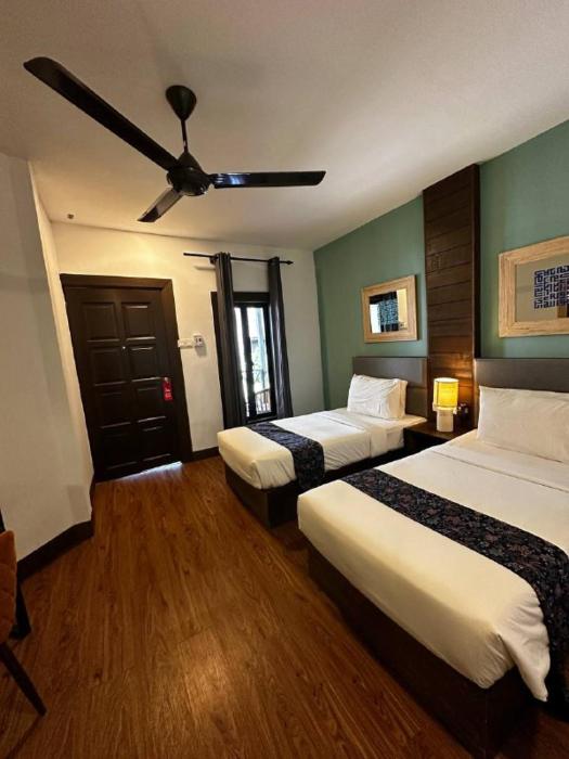 perhentian resort island pir bluestar