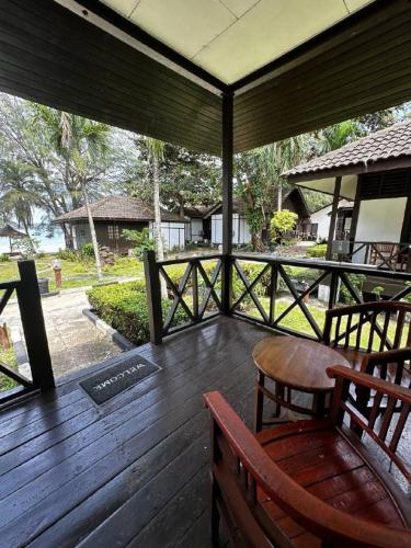 perhentian resort island pir bluestar