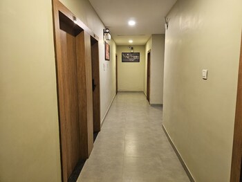 stayguru hotel paradise inn