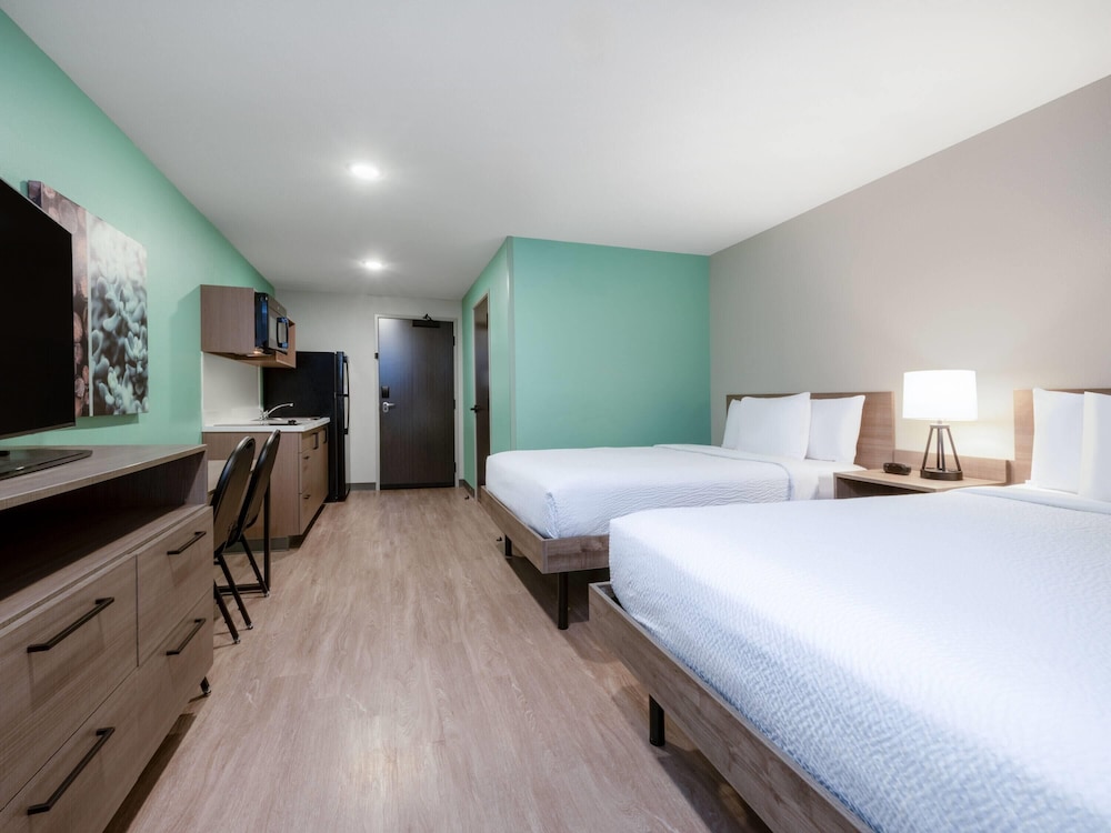 echo suites extended stay by wyndham springfield airport plz