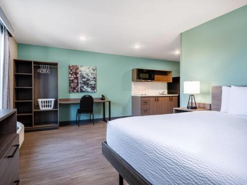 echo suites extended stay by wyndham springfield airport plz