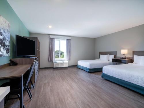 echo suites extended stay by wyndham springfield airport plz