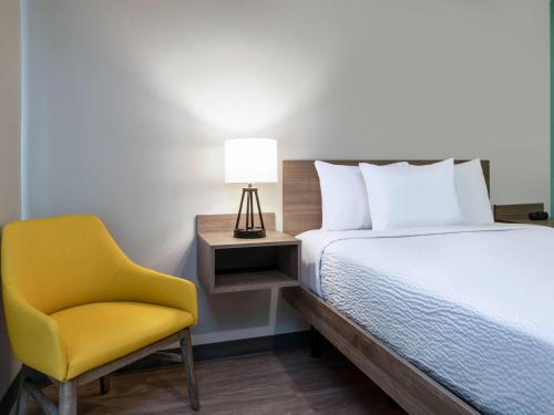 echo suites extended stay by wyndham springfield airport plz