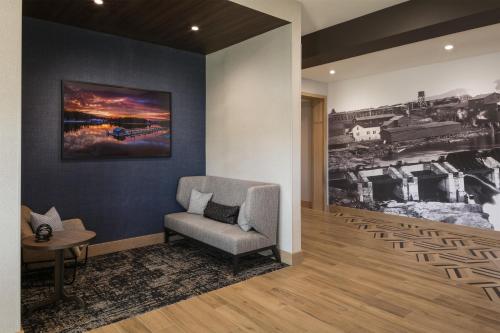 hyatt place post falls coeur dalene