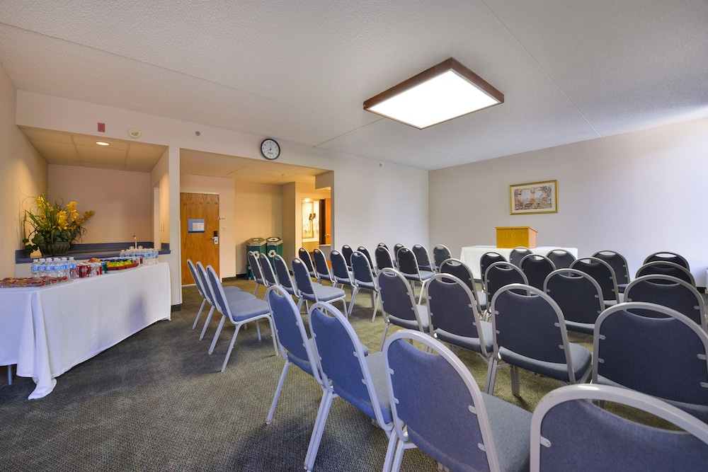greenstay hotel and suites