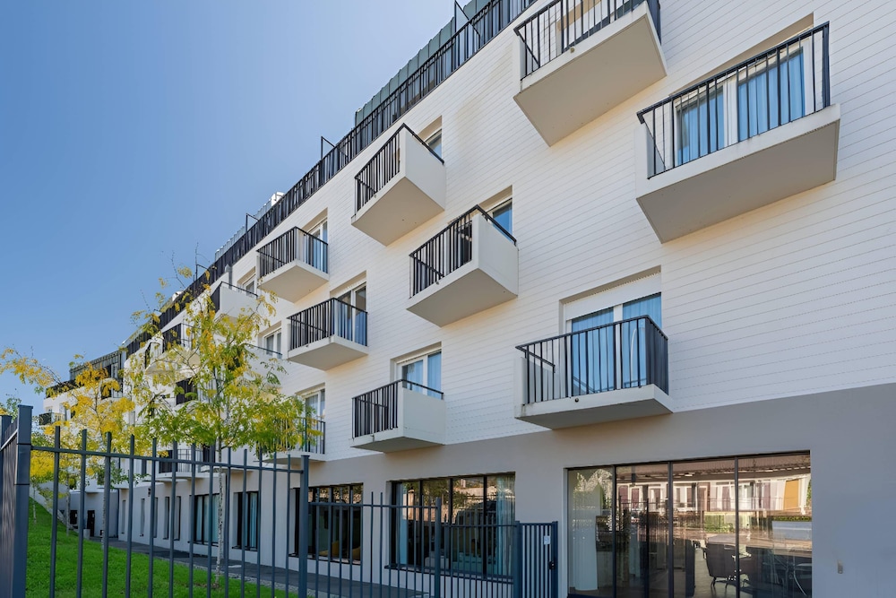 quality suites limoges