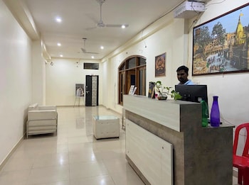 Hotel Nath Palace,,3 star